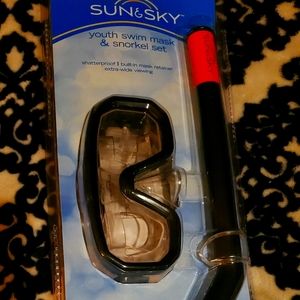 Youth swim mask and snorkel set